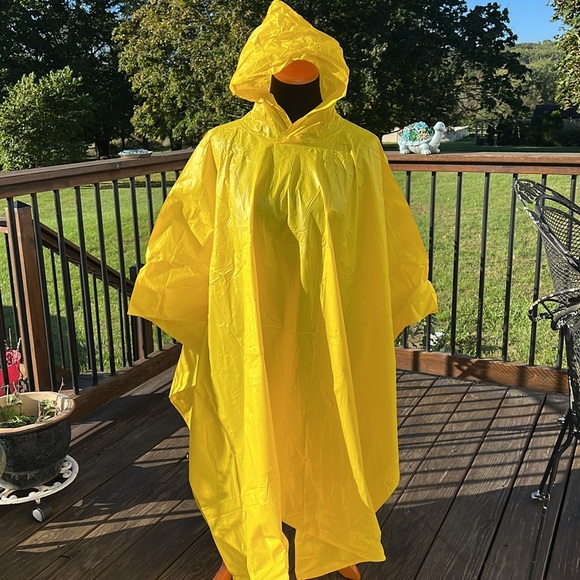 Disney Rain Poncho - Picture 3 of 8